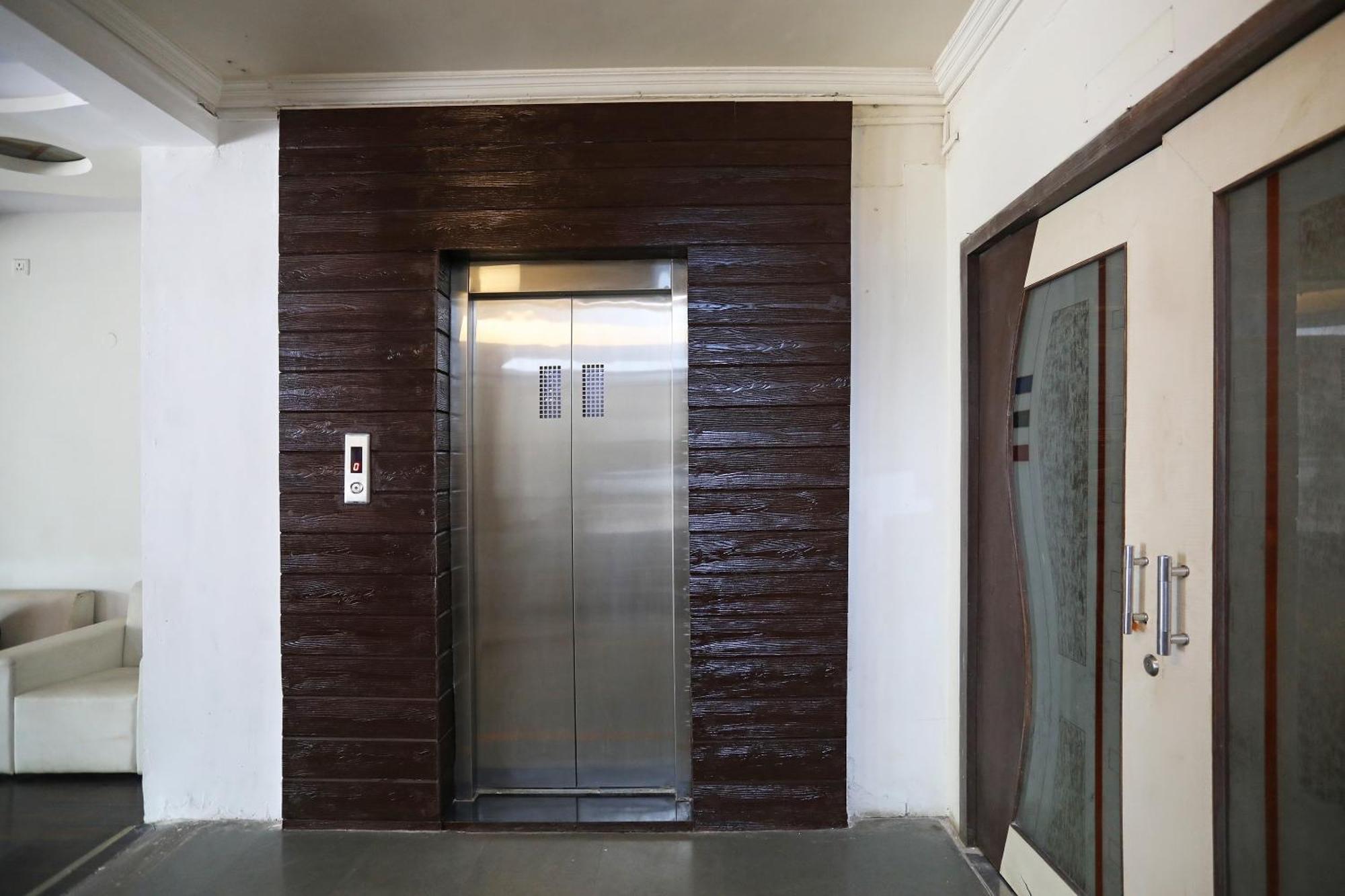 Hotel O 10671 Hotel Sai Prem Nashik Buitenkant foto